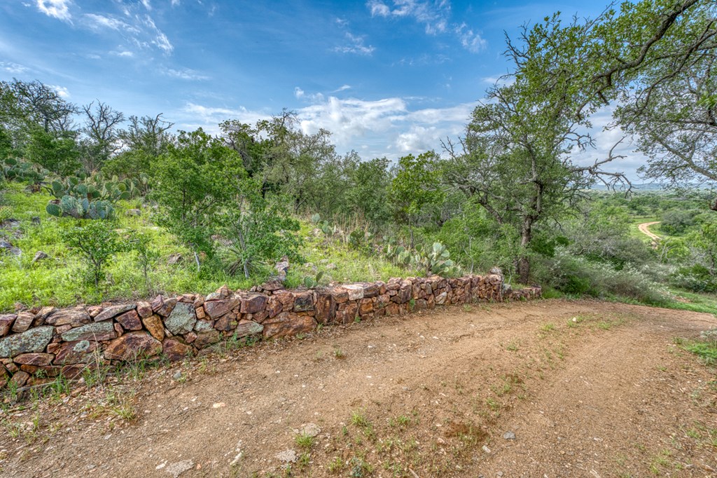 948 County Rd 314 Property Photo 35