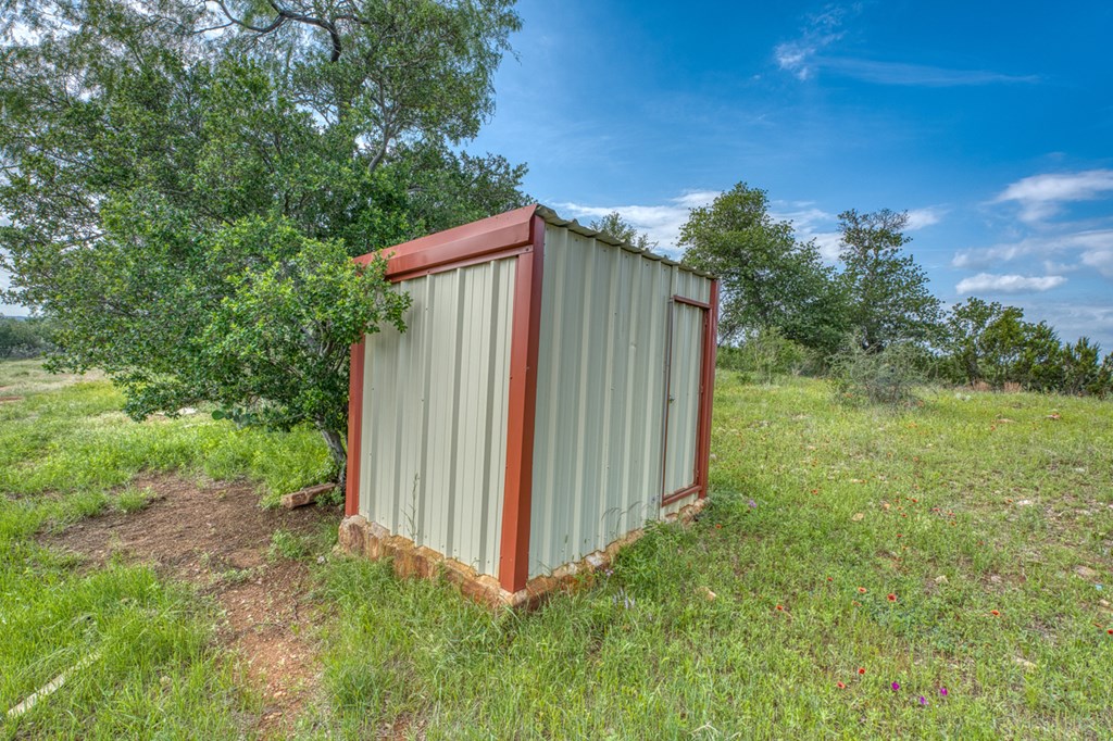 948 County Rd 314 Property Photo 47