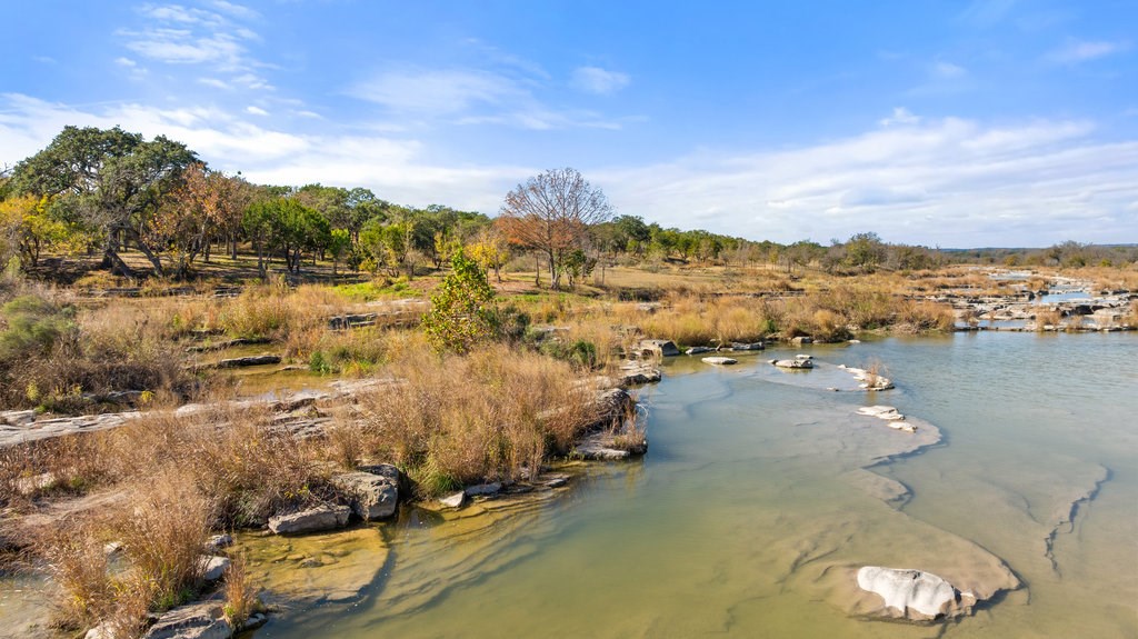 1594 Ranch Rd 1320 Property Photo 4