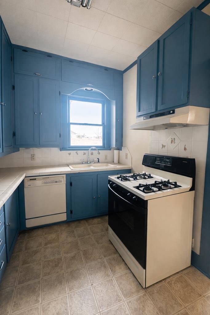 206 E Sandstone Property Photo 4