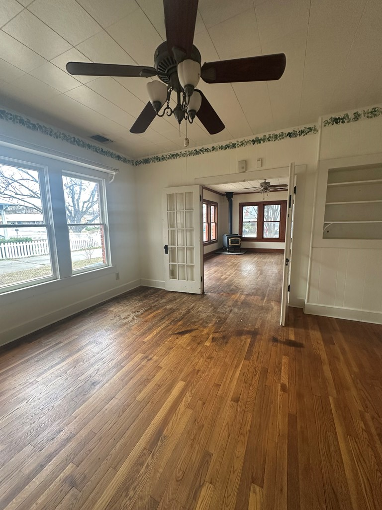 206 E Sandstone Property Photo 7