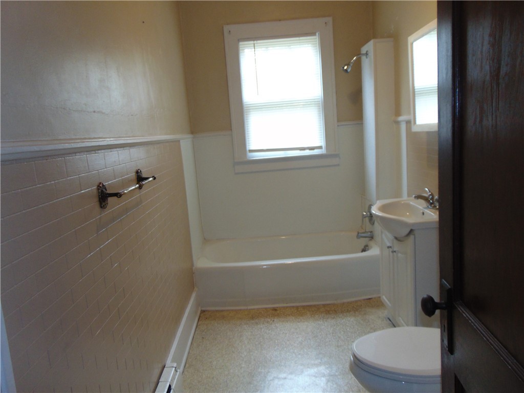 500 Van Buren Street Property Photo 6