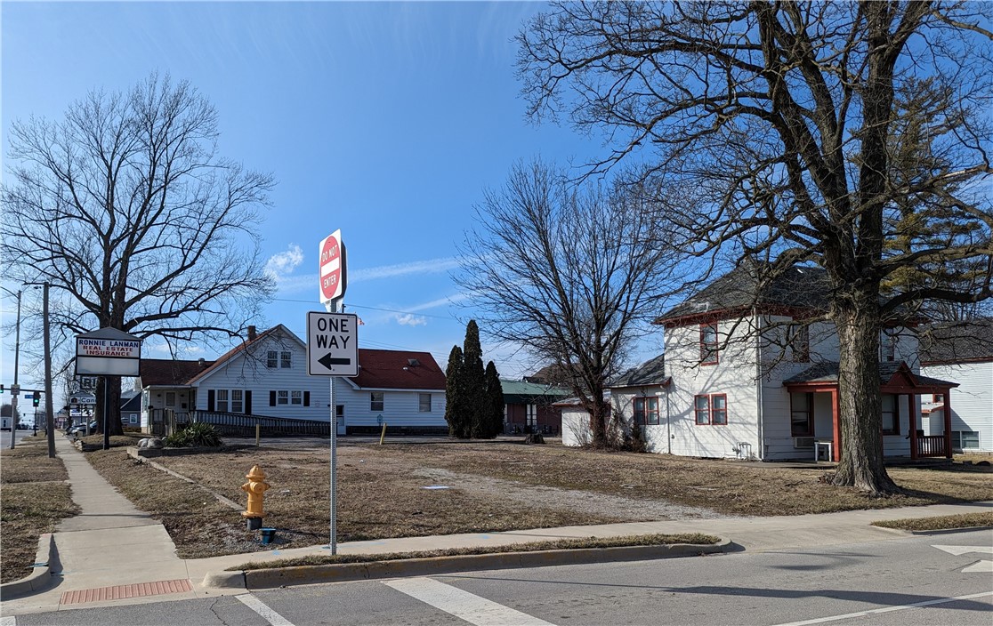 915 Lincoln Avenue Property Photo 7