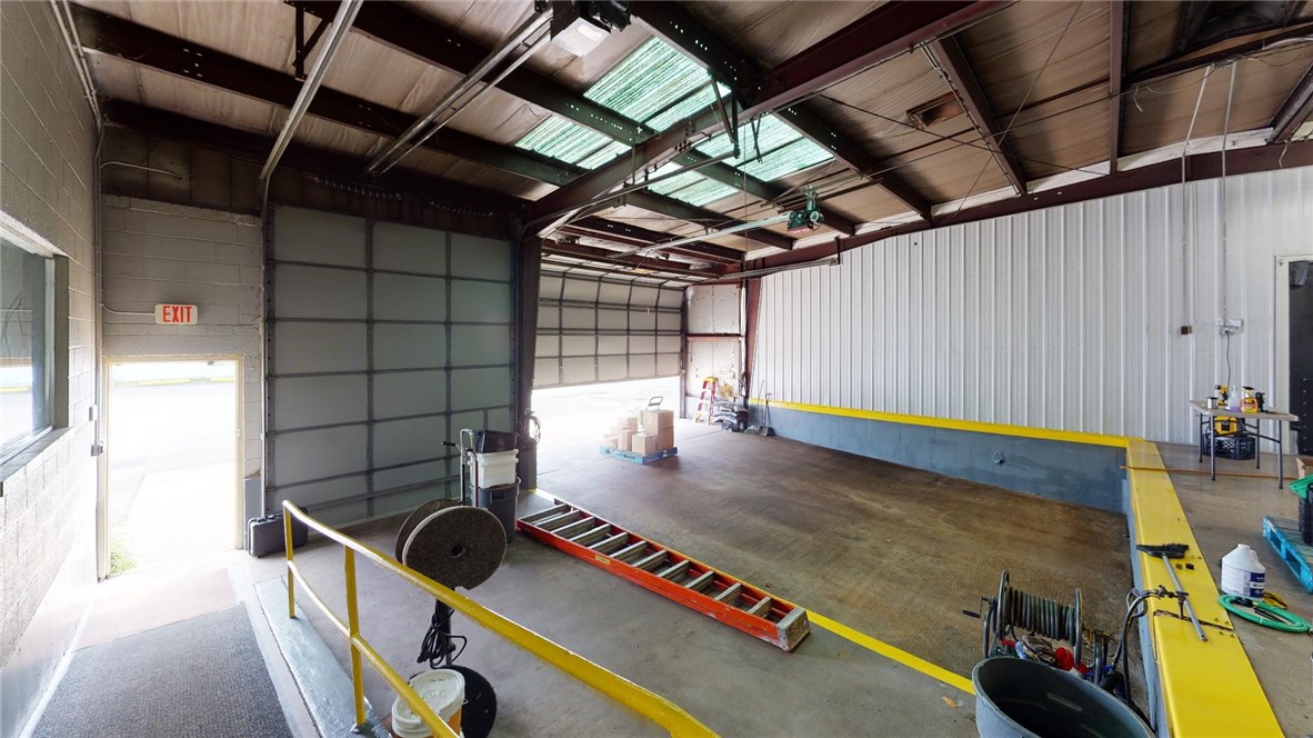 2015 E Olive Street Property Photo 28