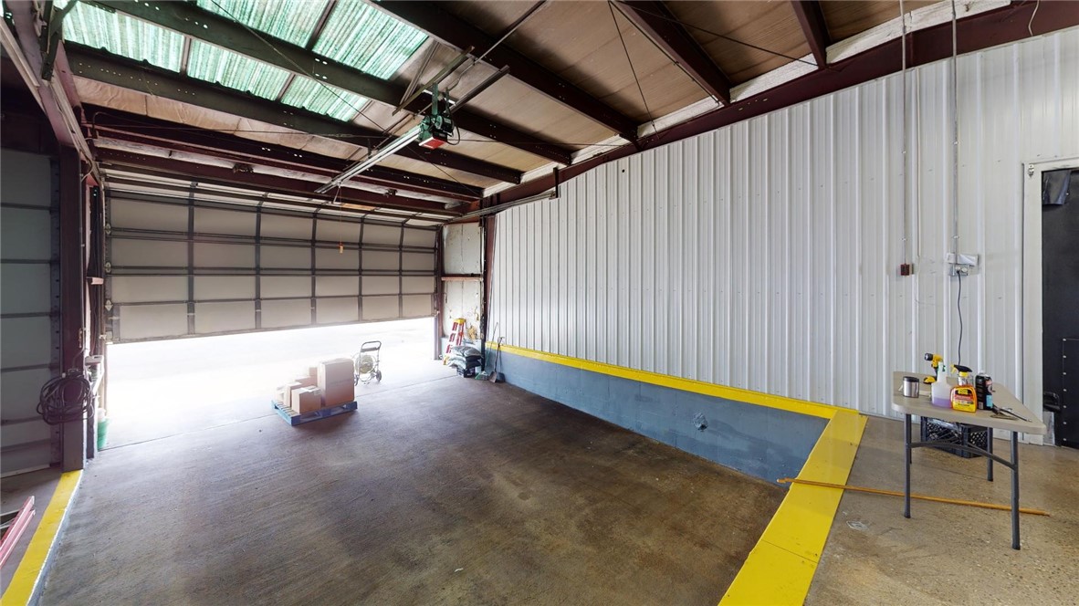 2015 E Olive Street Property Photo 29
