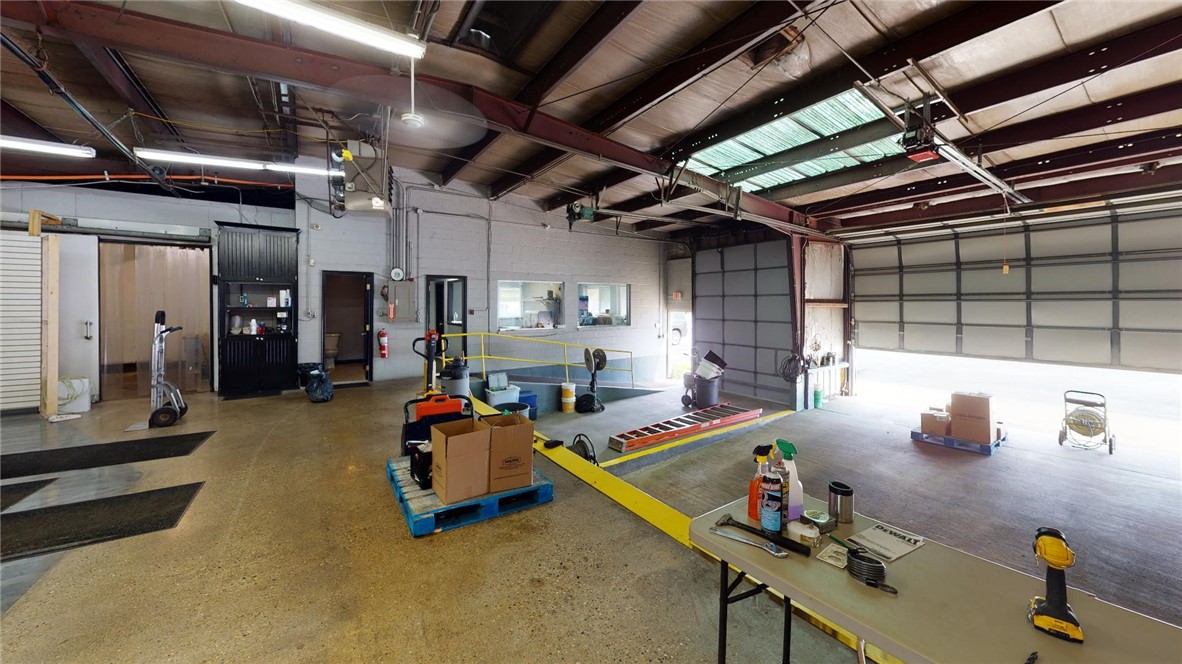2015 E Olive Street Property Photo 30