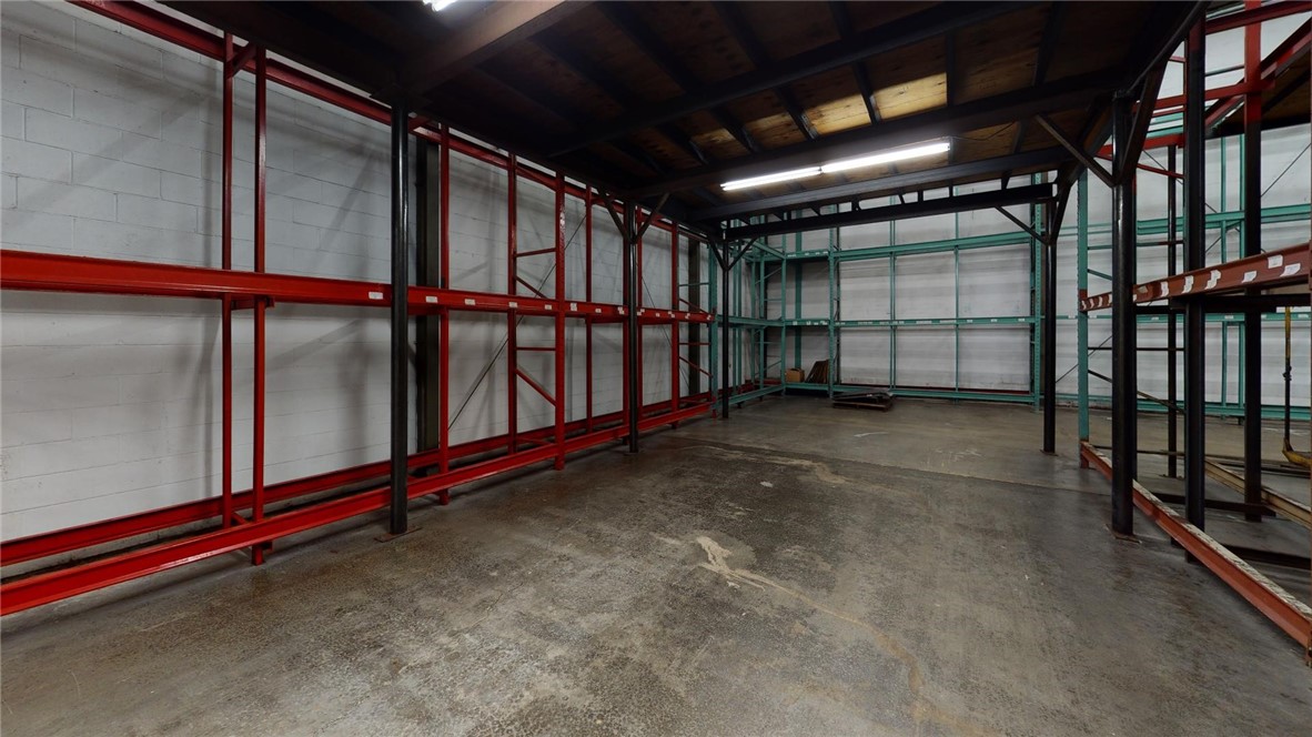 2015 E Olive Street Property Photo 37
