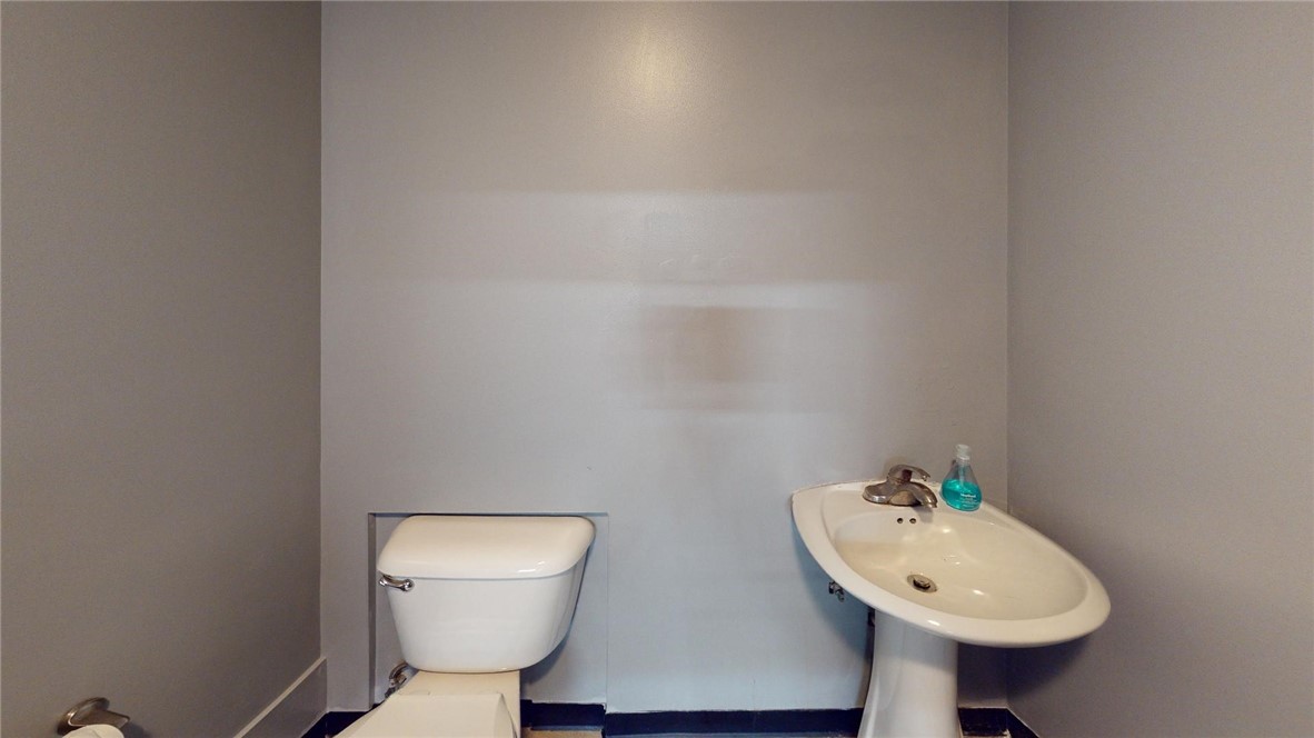 2015 E Olive Street Property Photo 45