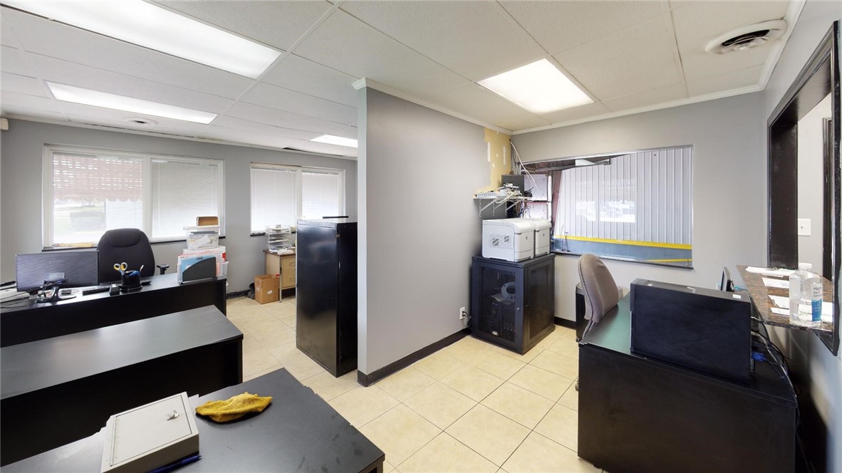 2015 E Olive Street Property Photo 47
