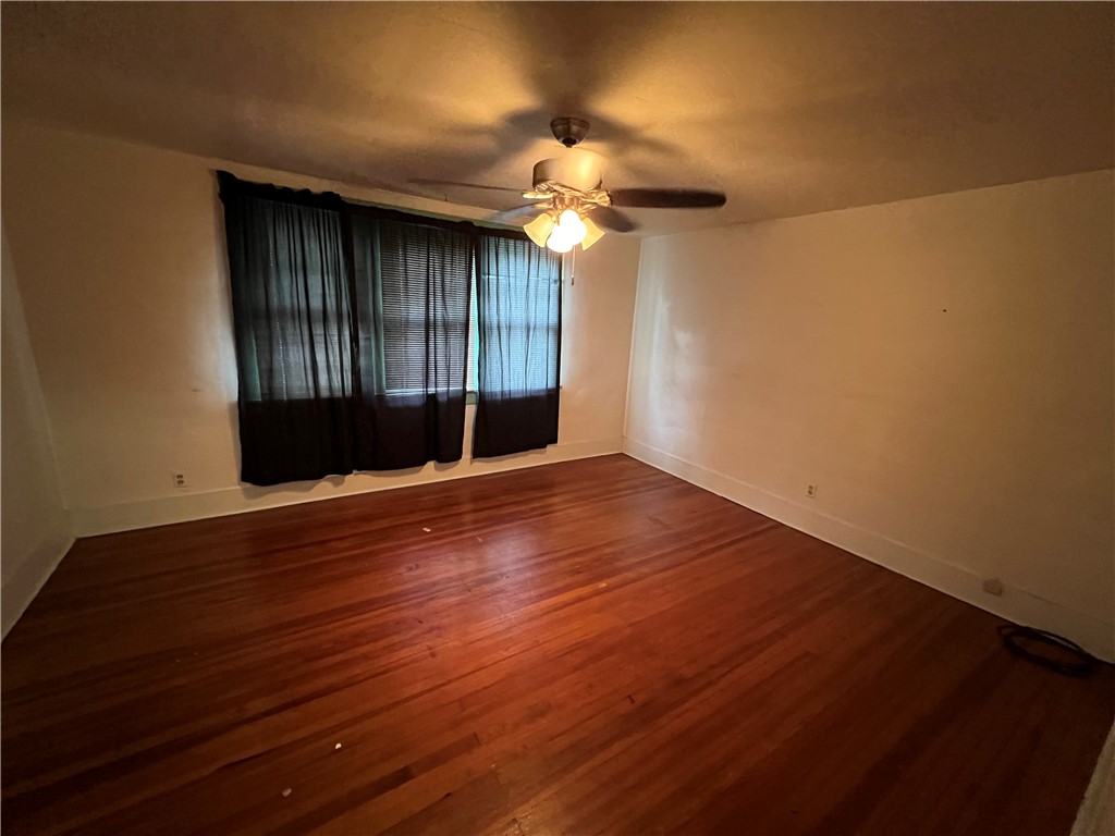 636 Cushing Street Property Photo 10