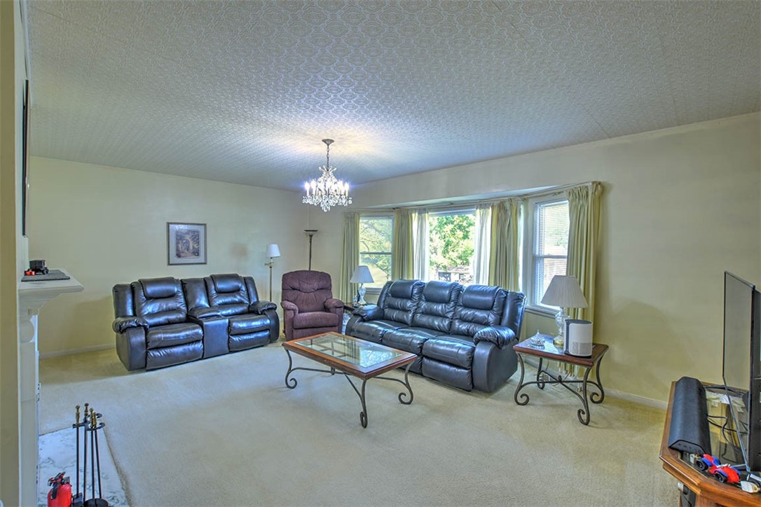 3319 Oakwood Avenue Property Photo 4