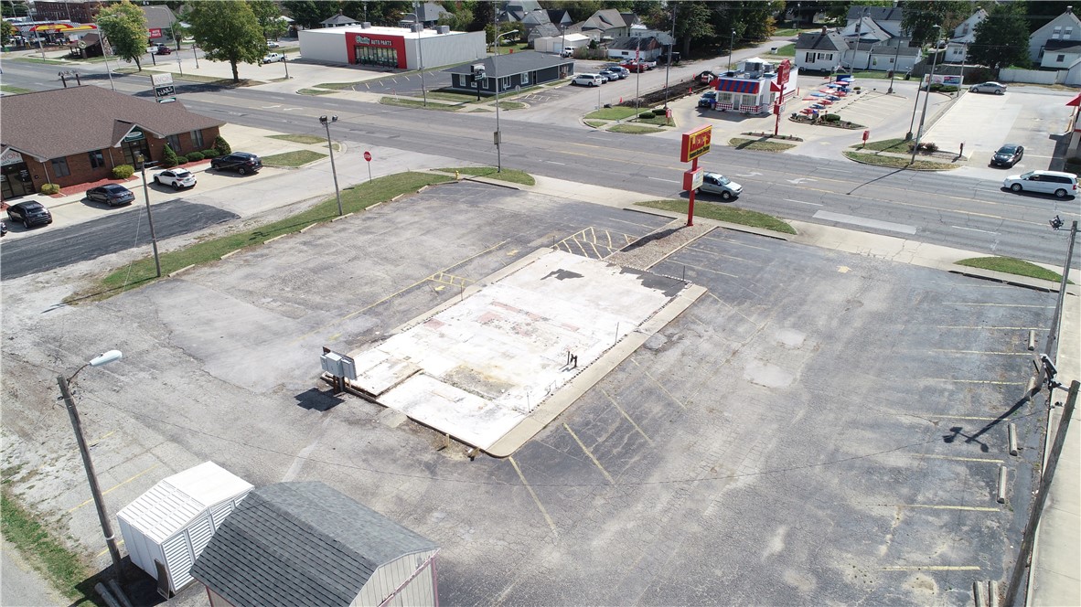 800 Charleston Avenue Property Photo 1
