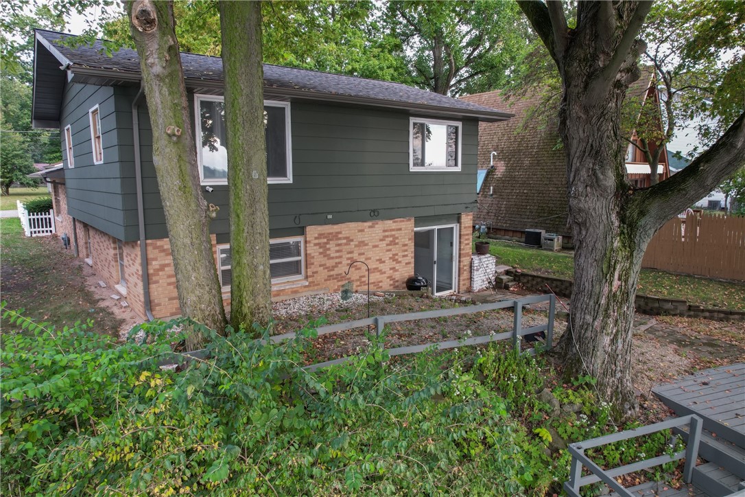 104 Lakeside Drive Property Photo 9