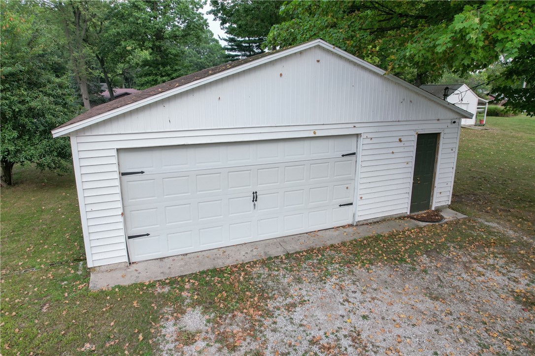 104 Lakeside Drive Property Photo 11