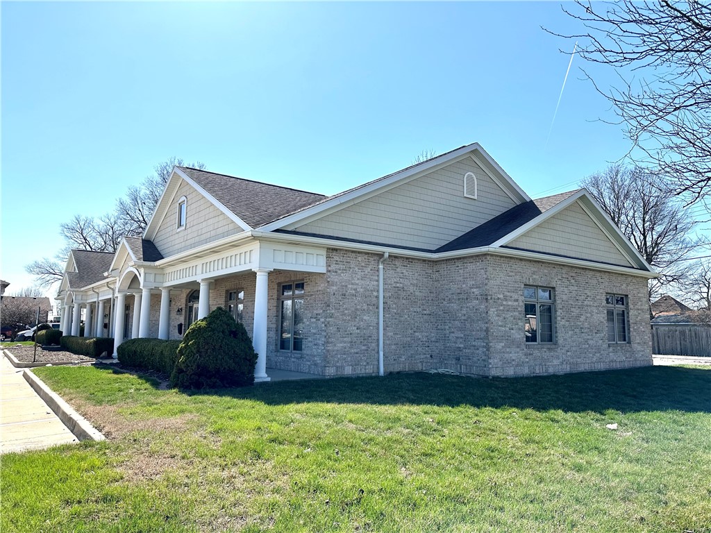 921 Lake Land Boulevard Property Photo 5