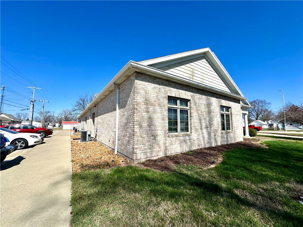 921 Lake Land Boulevard Property Photo 6