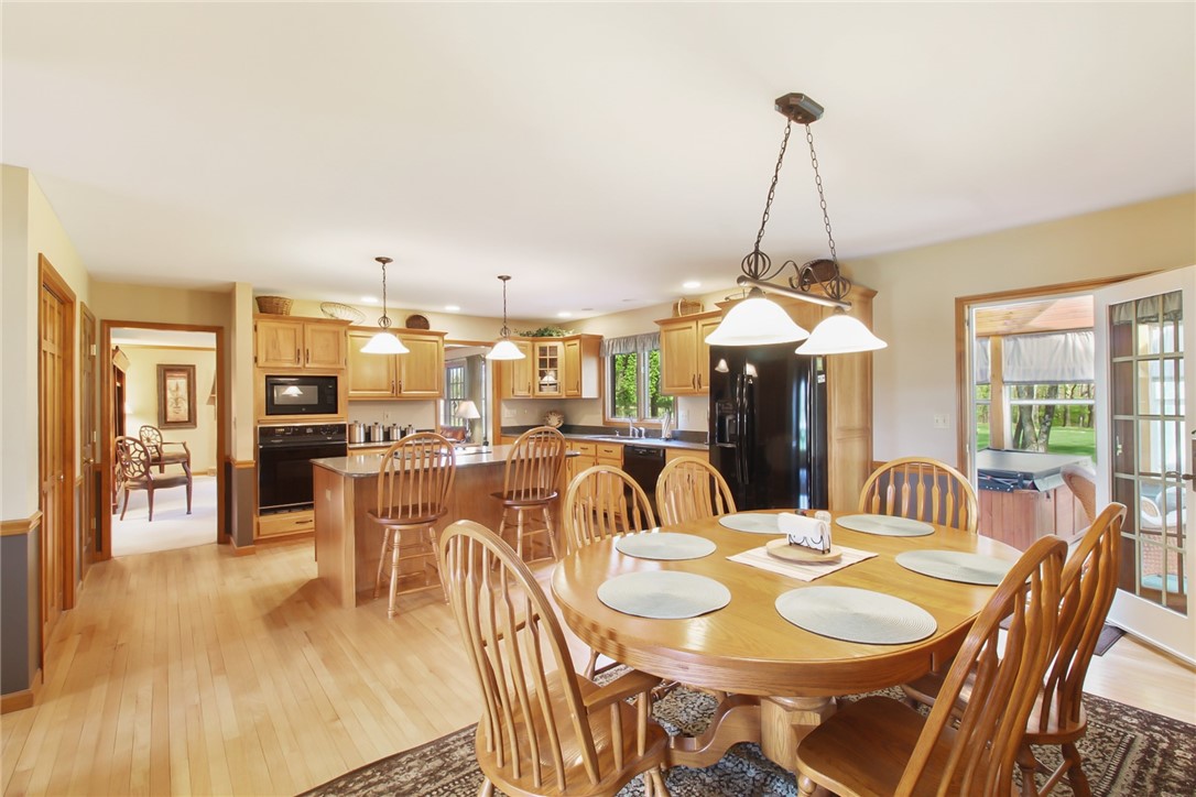 14 Pear Tree Court Property Photo 8