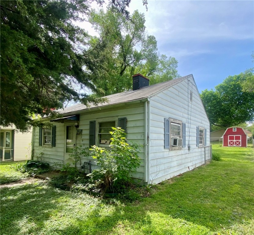 1637 Division Street Property Photo 4