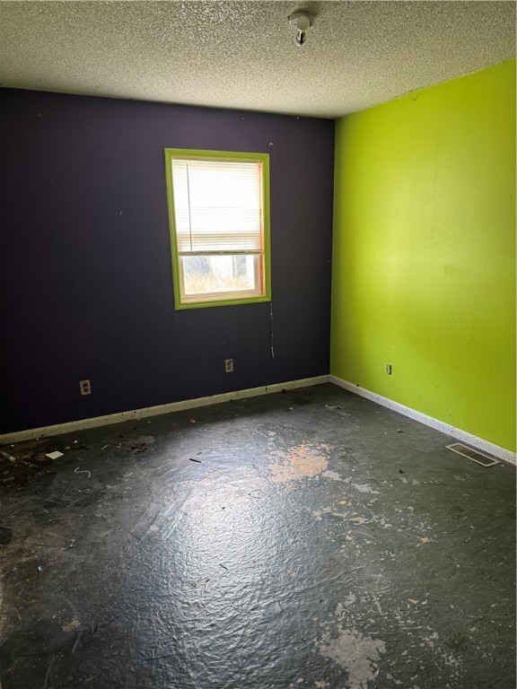 130 N Center Street Property Photo 5