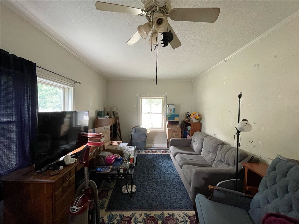 319 Main Street Property Photo 6