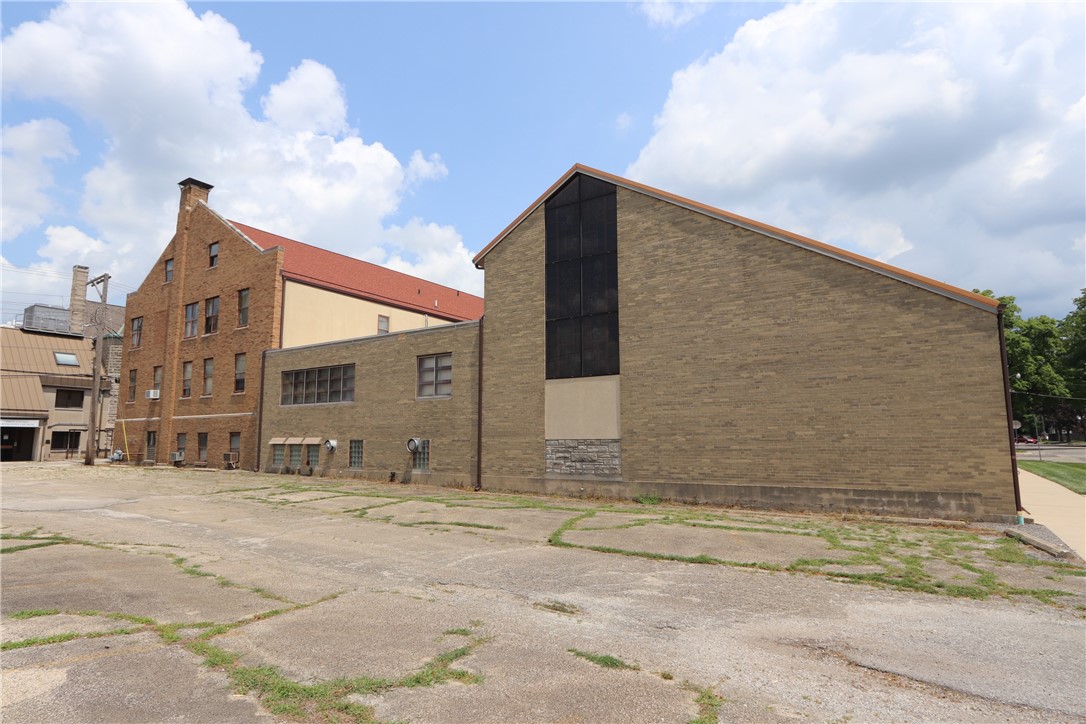 1600 Wabash Avenue Property Photo 6