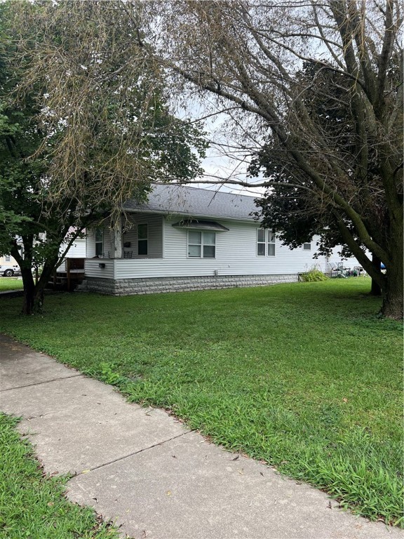 408 1st Street Property Photo 2
