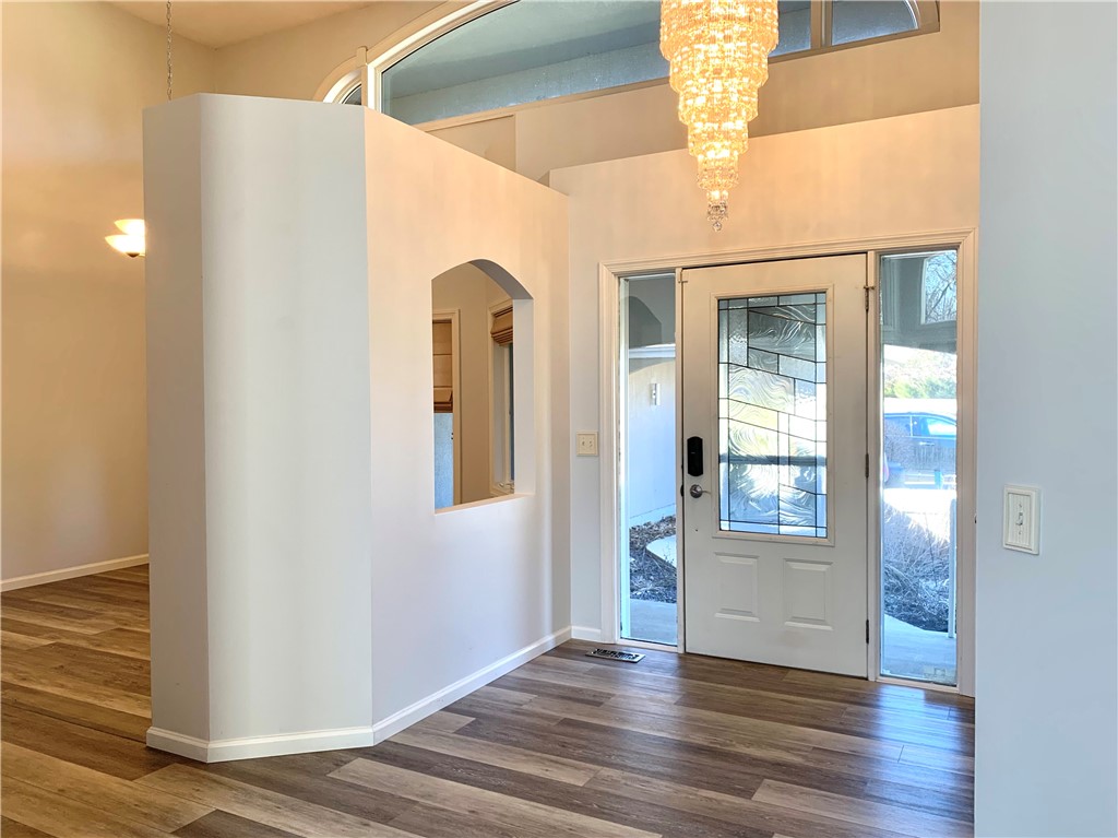 8299 Goodwin Circle Property Photo 6
