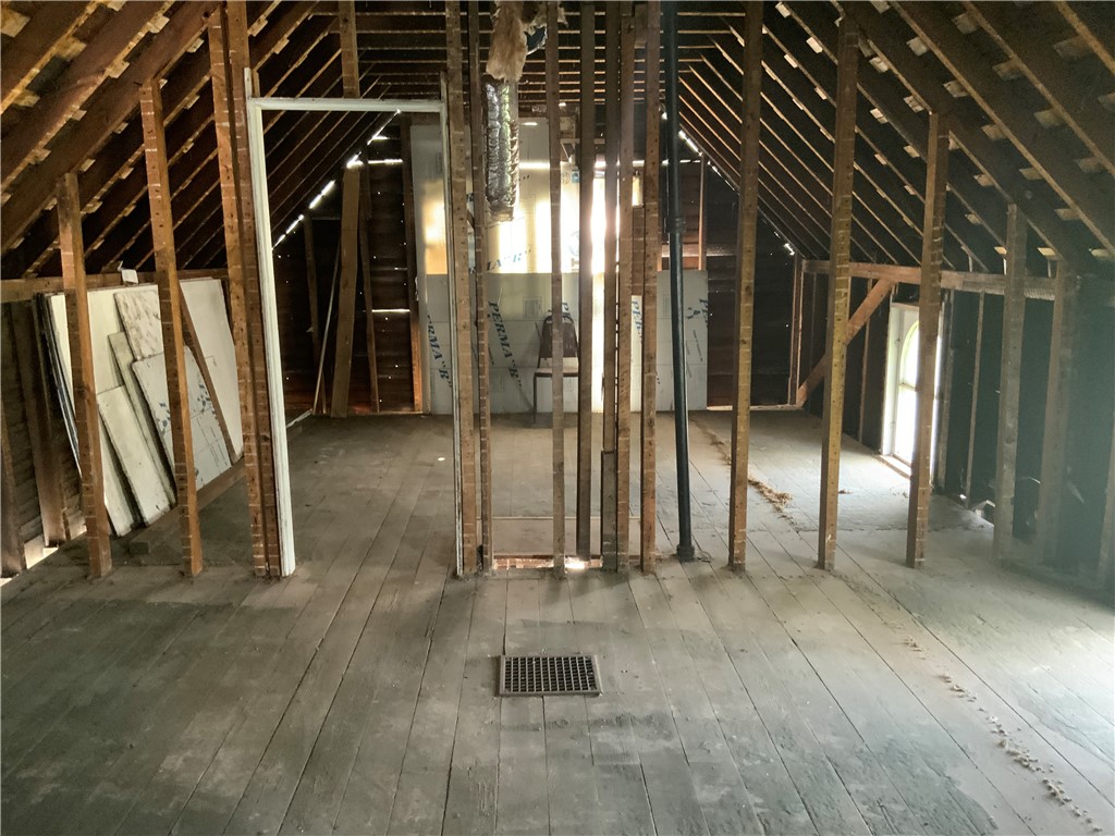111 South Street Property Photo 14