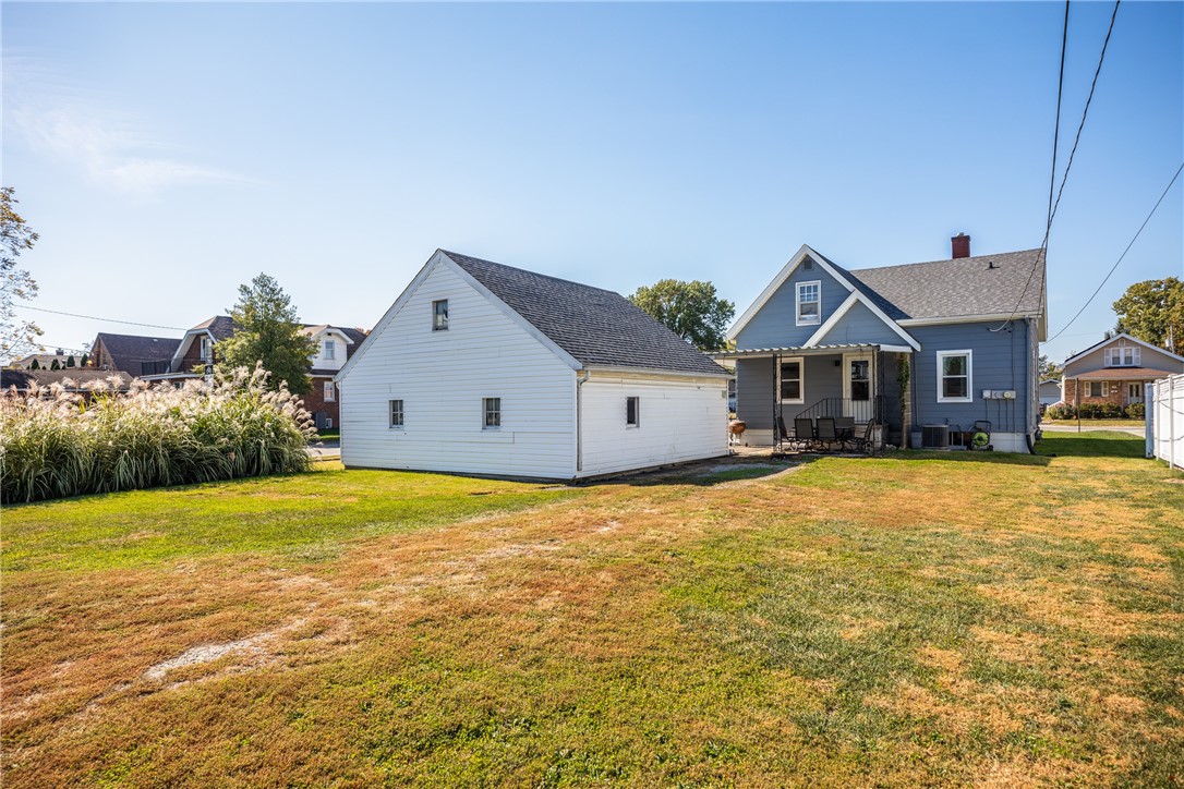 702 2nd Street Property Photo 11