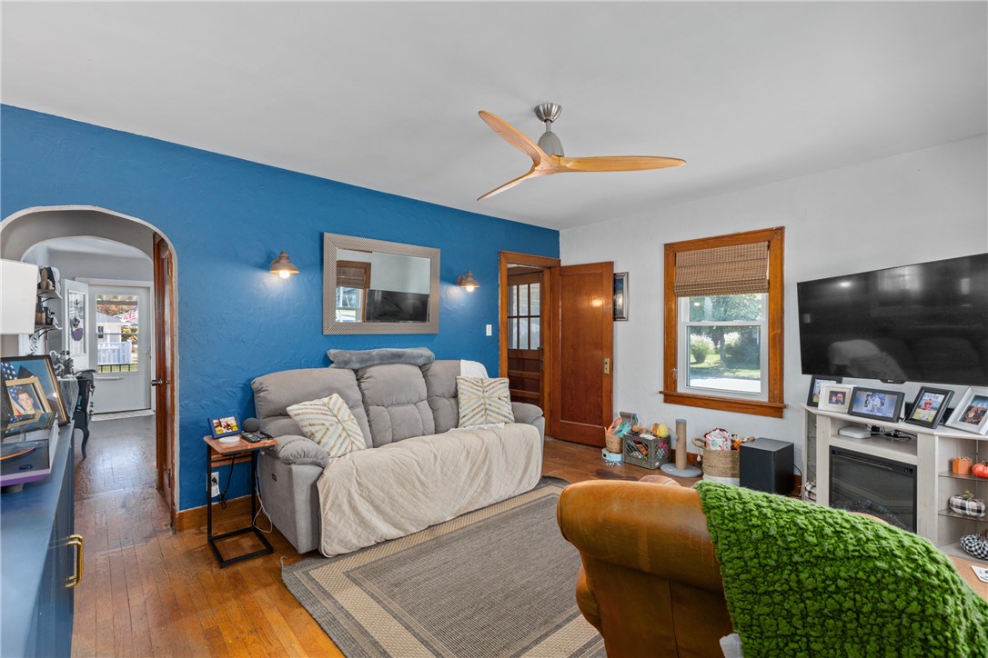 702 2nd Street Property Photo 13