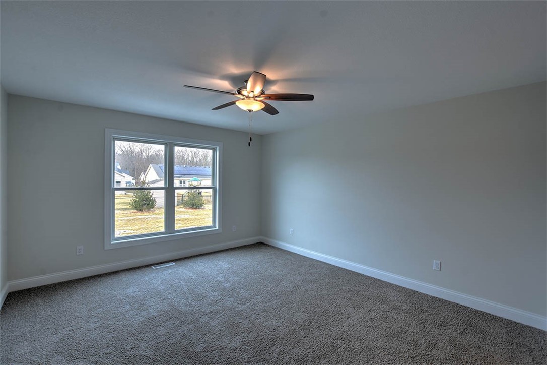 690 Emerald Avenue Property Photo 17