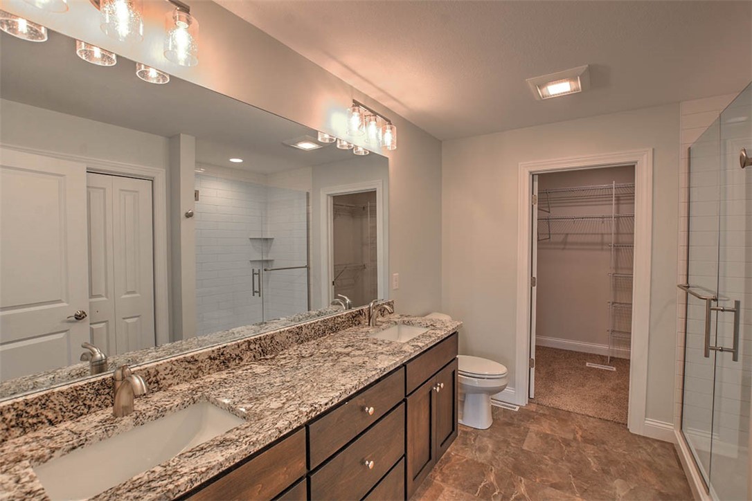 690 Emerald Avenue Property Photo 18