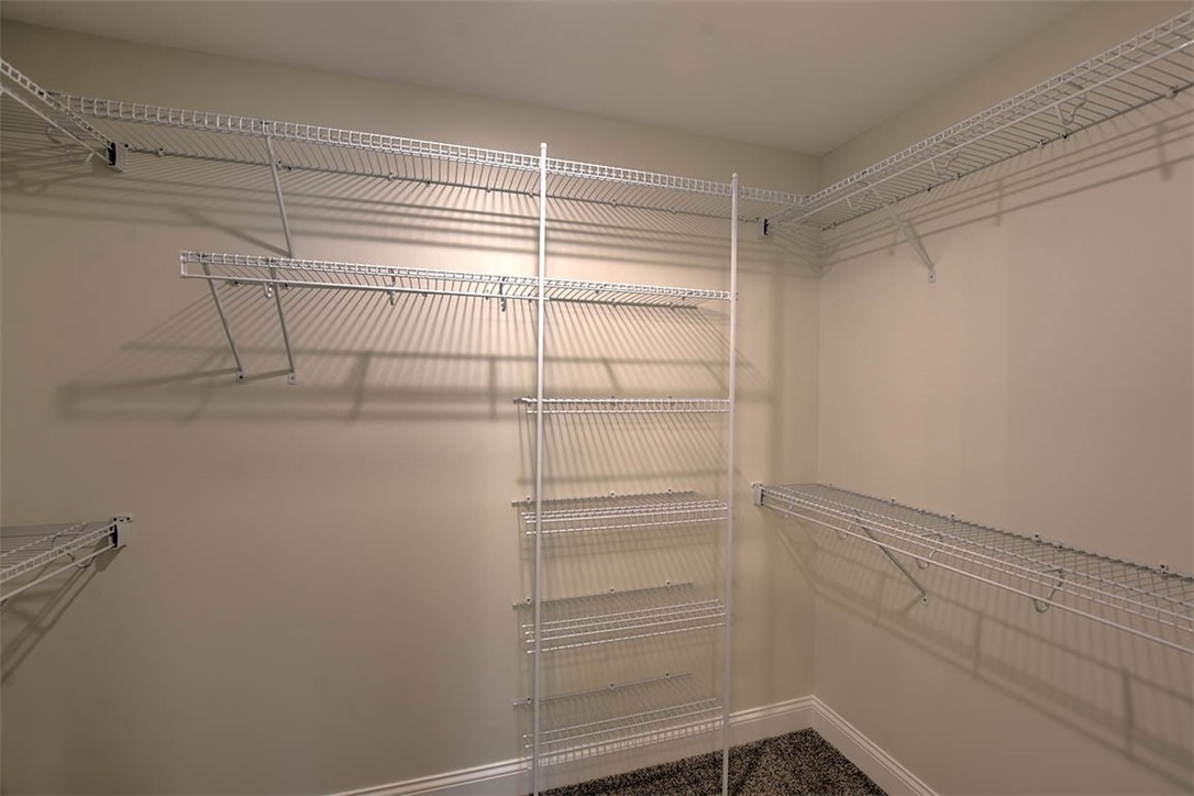 690 Emerald Avenue Property Photo 19
