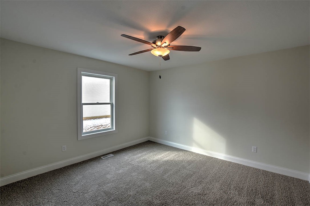 690 Emerald Avenue Property Photo 21