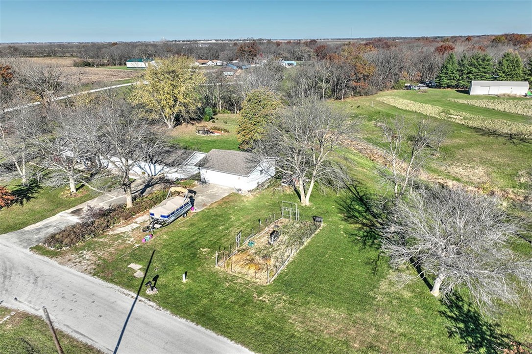2233 1900 North Road Property Photo 4