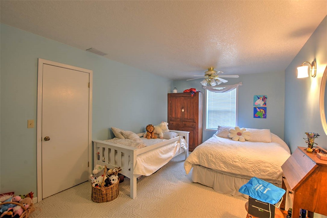 2233 1900 North Road Property Photo 20