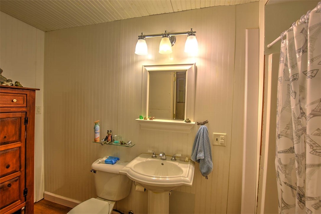 2233 1900 North Road Property Photo 26