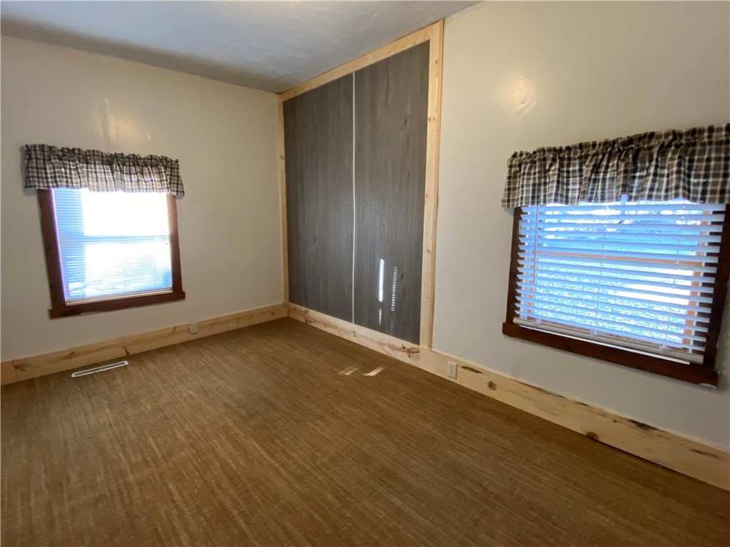 814 E 2nd Street Property Photo 10