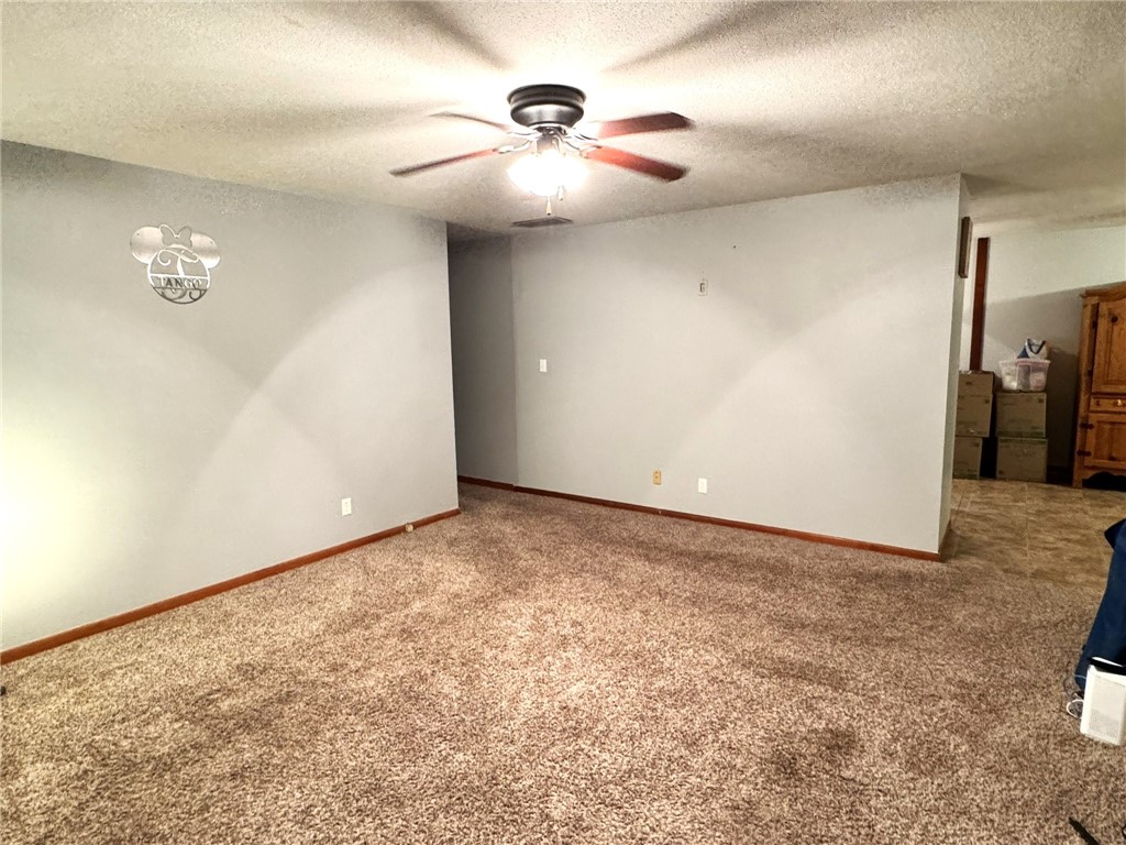 206 W North Street Property Photo 5