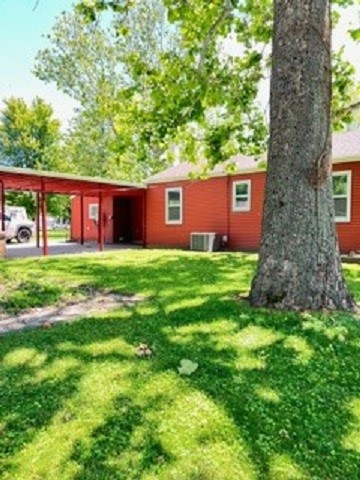 3254 E Fulton Avenue Property Photo 3