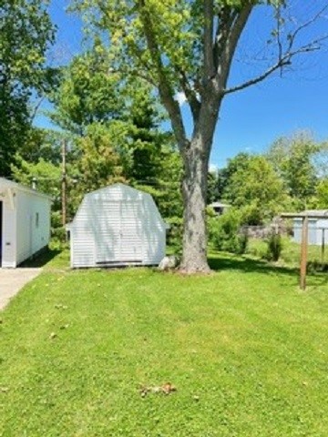 3254 E Fulton Avenue Property Photo 6