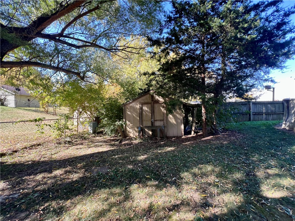 916 Blueridge Drive Property Photo 19