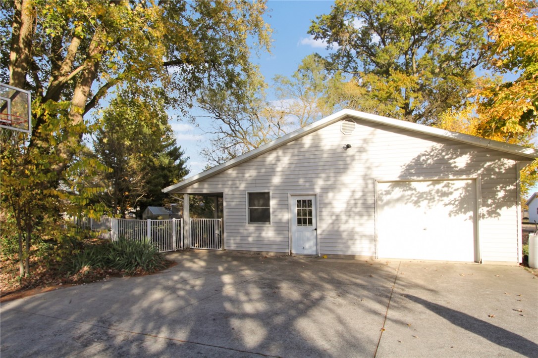 1400 S 3rd Street Property Photo 29