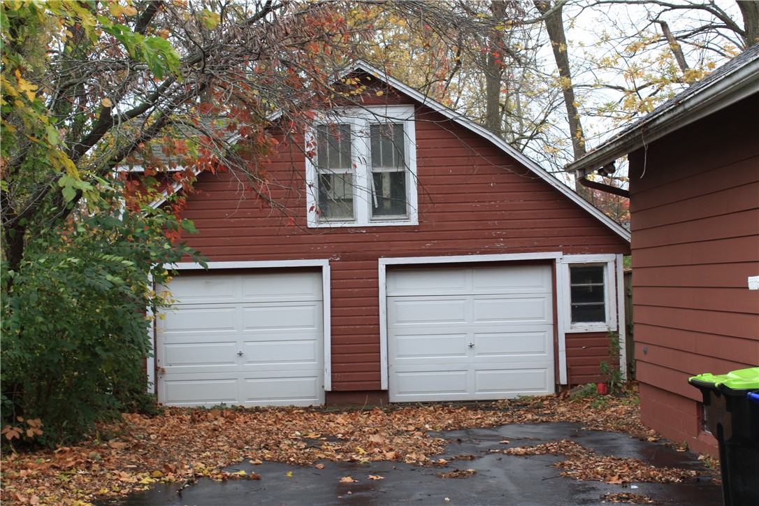 2705 S Taylor Road Property Photo 3