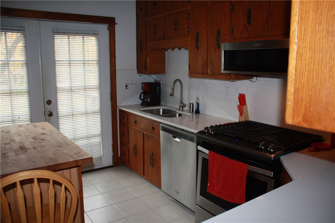 2705 S Taylor Road Property Photo 4