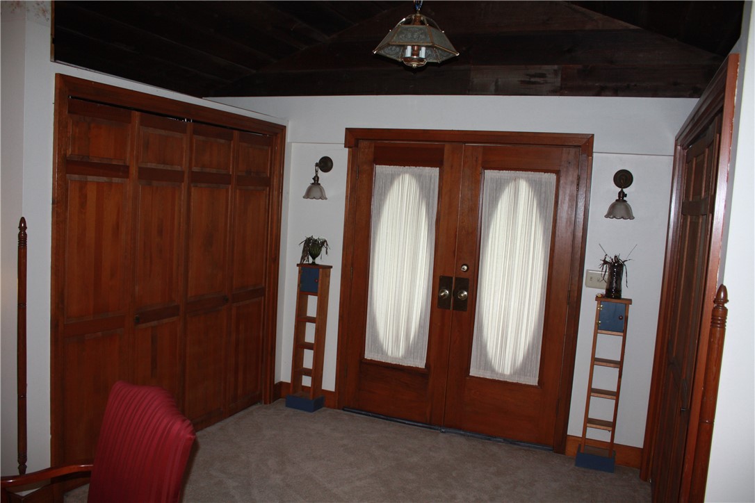 2705 S Taylor Road Property Photo 7