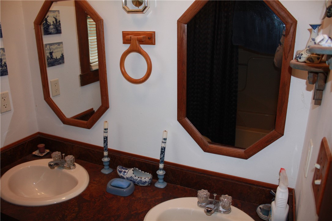 2705 S Taylor Road Property Photo 15