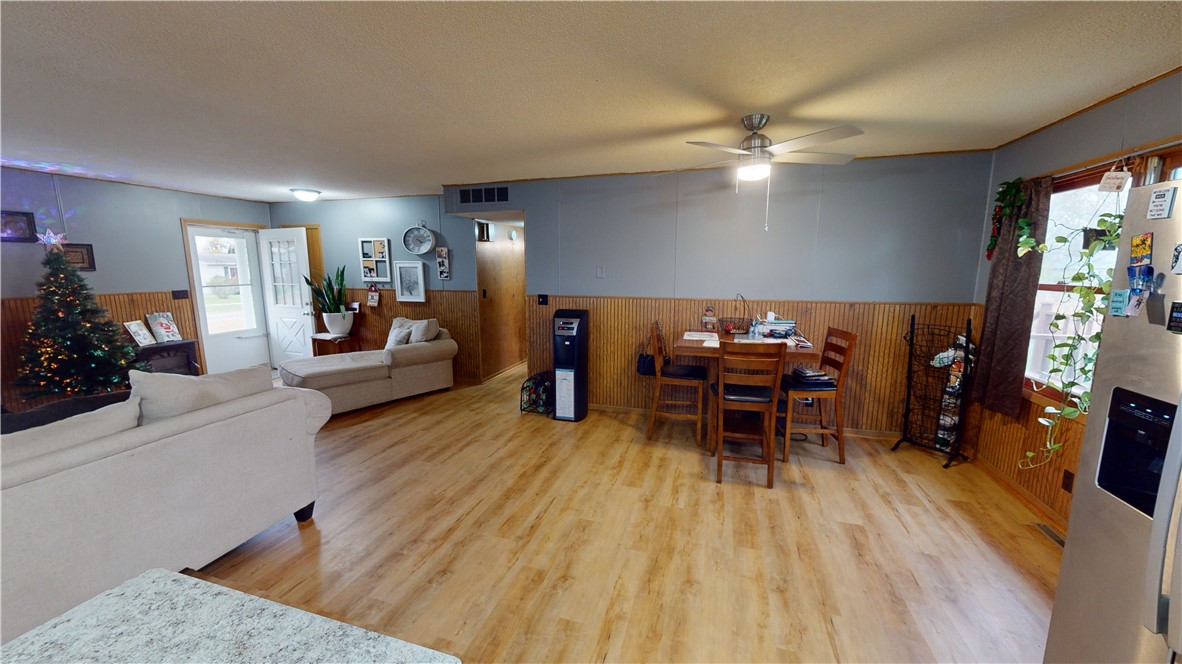 205 W Center Street Property Photo 9