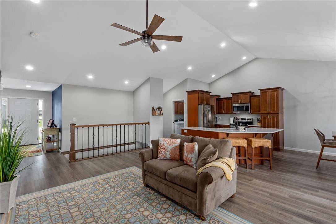 112 E Blohm Avenue Property Photo 14