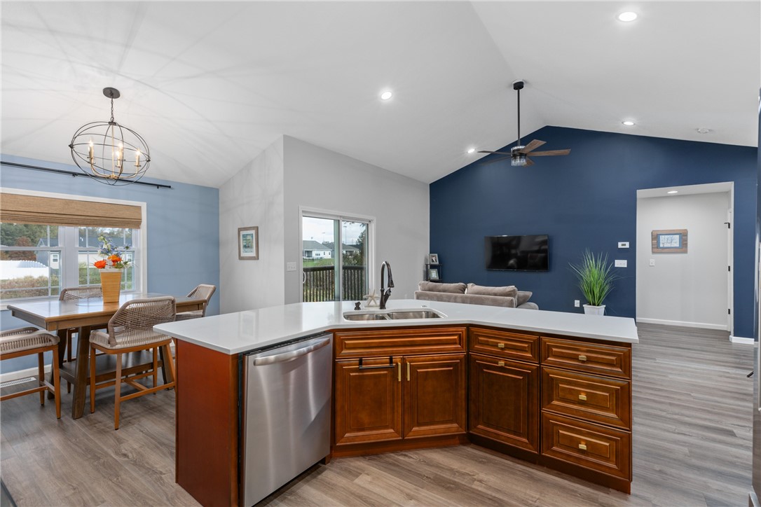 112 E Blohm Avenue Property Photo 19